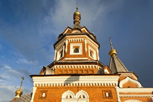 Images Dated 20th May 2011: Russia, Yaroslavl Oblast, Golden Ring, Yaroslavl, Chapel of Alexander Nevsky, sunset