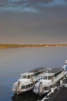 Russia, Yaroslavl Oblast, Golden Ring, Yaroslavl, Volga Riverfront, riverboat, sunset