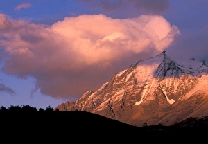 Images Dated 24th March 2005: SA, Chile, Torres Del Paine NP Los Torres