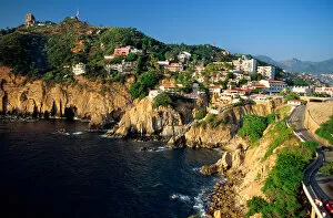 SA, Mexico, Acapulco. Housing along the coast