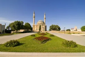 Images Dated 28th May 2010: Sahidler Xiyabani Mosque, Baku, Azerbaijan