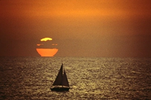 Images Dated 9th May 2007: A sailboat at sunset in California