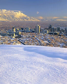 Images Dated 27th January 2004: SALT LAKE CITY, UTAH. USA. Deep snow above the Salt Lake Valley. Wasatch Mountains