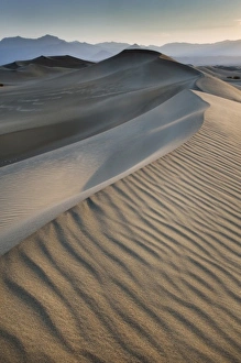 Images Dated 9th June 2007: Sand Dunes, Death Valley National Park, California, USA
