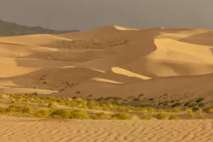 Mongolia Gallery: Sand Dunes at Sunset. Gobi Desert. Mongolia
