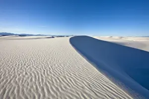 Images Dated 24th February 2009: Sand dunes at White Sands National Monument in New Mexico