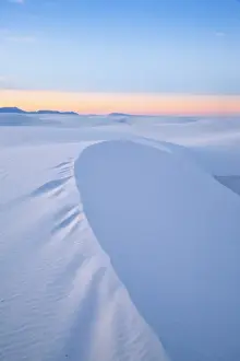Images Dated 24th February 2009: Sand dunes at White Sands National Monument in New Mexico