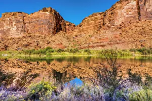 Images Dated 20th October 2022: Sandy beach river access. Colorado River, Moab, Utah
