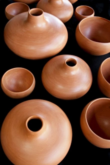 Images Dated 21st August 2009: Santa Fe, New Mexico, United States. Native pottery