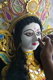 Images Dated 22nd January 2007: Sarasvati (Female Hindu God) idol being painted, Kolkata, West Bengal, India