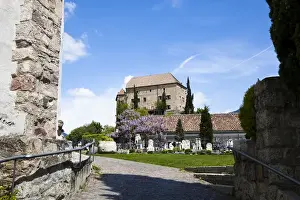 Images Dated 17th May 2010: Schenna (Scena) near Meran (Merano) with parish church Maria Aufnahme