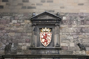 Images Dated 23rd May 2011: Scotland, Edinburgh. Historic Edinburgh Castle, castle wall detail of Royal Crest