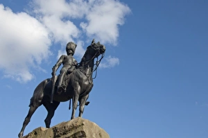 Images Dated 22nd May 2011: Scotland, Edinburgh, Princes Street. Royal Scots Greys Memorial to the Scottish soldiers