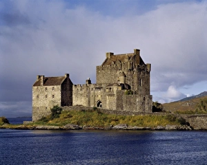 Scotland, Highland, Wester Ross, Eilean Donan Castle. Afternoon light floods