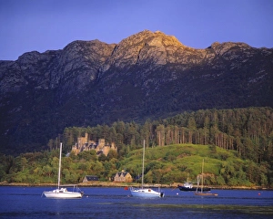 Scotland, Highland, Wester Ross, Plockton. The village of Plockton and Duncraig Castle