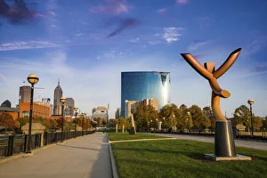 Images Dated 12th September 2021: Sculpture in White River State Park, Indianapolis, Indiana, USA