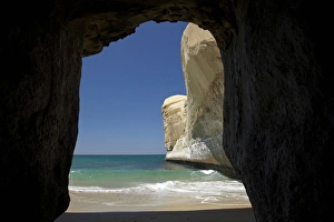 Images Dated 4th December 2011: Sea cave, beach and cliffs, Tunnel Beach, Dunedin, South Island, New Zealand