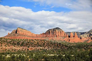 Images Dated 27th May 2022: Sedona, Arizona, USA. Cathedral Rock, red rock formations