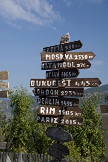 Text Prints: Serbia, Donji Milanovac