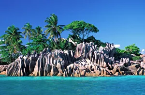 Praslin Island Prints: Seychelles. Ilot St. Pierre (near Praslin Island)