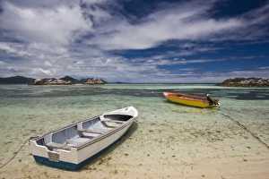 Images Dated 28th October 2008: Seychelles, La Digue Island, La Passe, La Passe waterfront