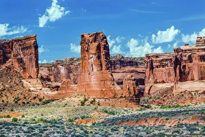 Images Dated 14th February 2023: Sheep Rock Tower of Babel Formations, Arches National Park, Moab, Utah, USA