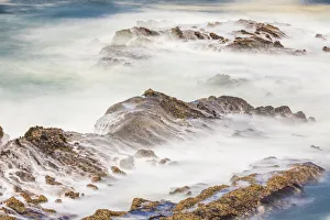 Images Dated 8th September 2021: Shore Acres State Park, Oregon, USA. Blur of waves flowing over rocks