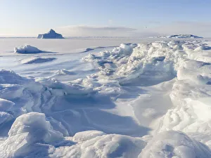 Greenland Collection: Shore of frozen Disko Bay during winter, West Greenland, Denmark
