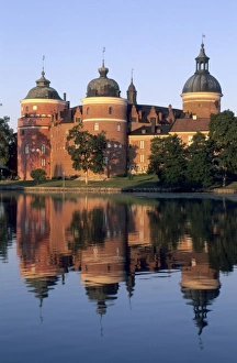 Sc Andinavian Prints: On shores of Lake Malaran, Gripsholm Castle, Mariefred, Sweden