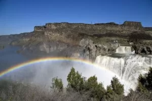 Images Dated 19th April 2006: Shoshone Falls on the Snake River in Twin Falls, Idaho