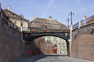 Images Dated 20th September 2009: Sibiu, Hermannstadt in Transylvania, Liarss bridge close to Piata Mica Europe