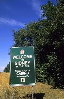 Images Dated 24th July 2007: Sign in Sidney British Columbia Canada the sister city of Cairns Australia