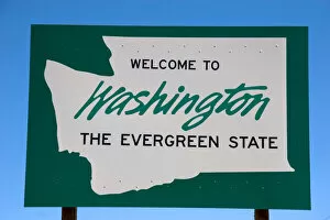 Images Dated 19th September 2006: A sign welcoming you to Washington state