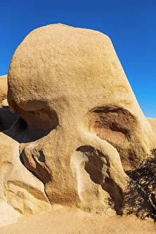 Skull Rock, Joshua Tree National Park, California, USA