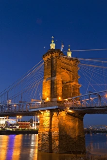 Images Dated 12th September 2010: The skyline of Cincinnati, Ohio, USA at dusk