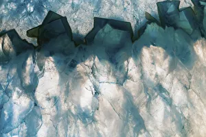 Images Dated 12th August 2021: Sliced rock crystals