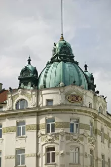 Images Dated 23rd May 2004: SLOVENIA-Ljubljana (Slovenian Capital): Detail of the Union Hotel / Daytime