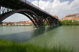 SLOVENIA-Stajerska-Maribor: Afternoon View of Lent Waterfront Area along Drava River