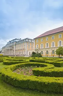 Images Dated 22nd May 2004: SLOVENIA-Stajerska-Rogaska Slatina: Spa Hotels - Zdraviliski Trg (Health Resort