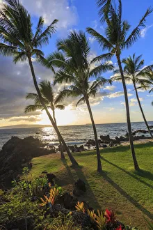 Images Dated 18th February 2016: Small beach in Makena area, Maui, Hawaii, USA