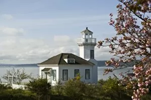 Images Dated 23rd April 2007: Small lighthouse in Port Townsend, WA