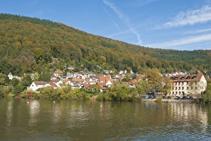Images Dated 6th October 2010: Small town on the Neckar River, Germany