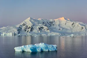 Antarctica Collection: Snow covered island and floating ice in South Atlantic Ocean, Antarctica