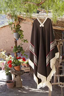 Images Dated 14th April 2011: South America, Argentina, Province Salta, Seclantas - Poncho, handmade out of sheep wool