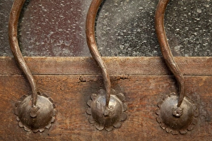 Images Dated 10th February 2011: South America, Mexico, San Miguel de Allende. Detail of curved metal bars on door window