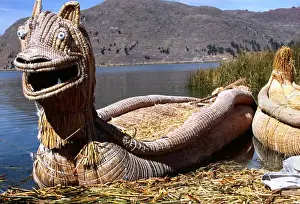 Images Dated 6th June 2008: South America, Peru: floatiing islands of the Uros in Lake Titicaca