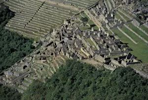 Images Dated 31st January 2005: South America, Peru, Machu Picchu, Huayna Picchu, views of Machu Picchu from mountain