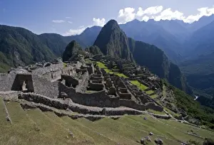 Images Dated 31st May 2007: South America - Peru. Overall view of the lost Inca city of Machu Picchu