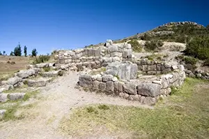 Images Dated 27th May 2007: South America - Peru. The ruin of Puca Pucara near Cusco Peru
