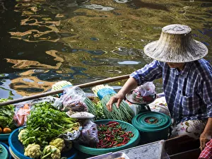 South East Asia; THailand; Bangkok; Floating Market in Damnoen Saduak, Thailand
